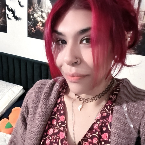 Meet your Posher, Juliette - Picture 1 of 4